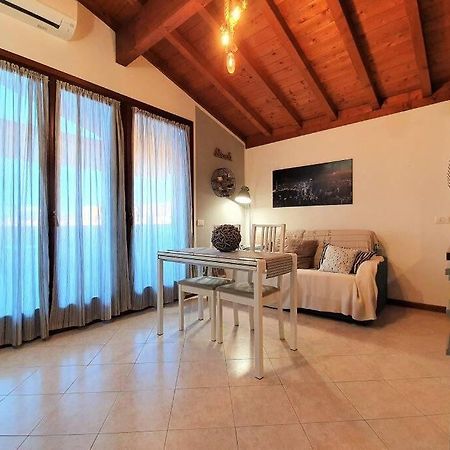 Il Torchio Rooftop Apartment With Wide Terrace Σιρμιόνε Εξωτερικό φωτογραφία